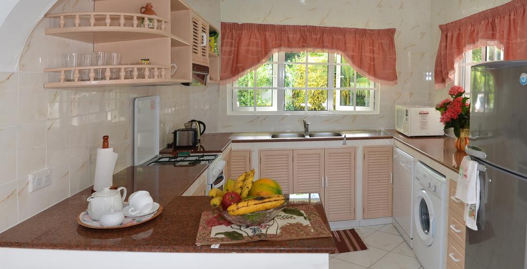 Ixora Villa Anse Royale Room photo
